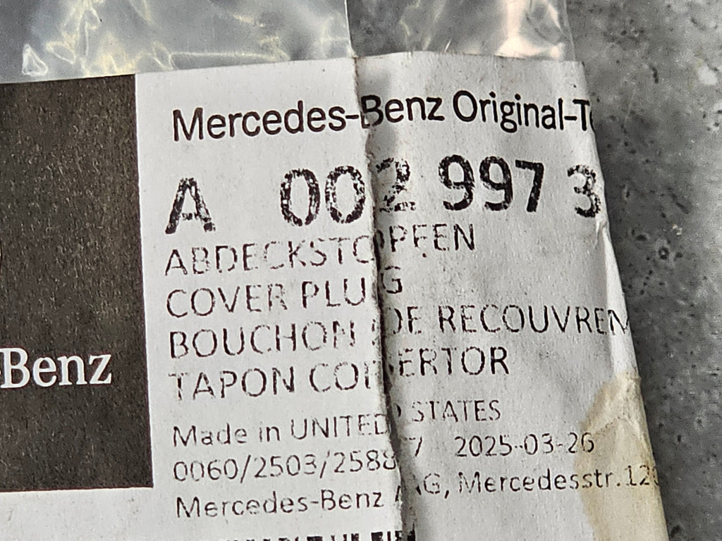 MERCEDES W202 W203 S204 C CLASS FRONT WING SCREW PLUG A0029973386