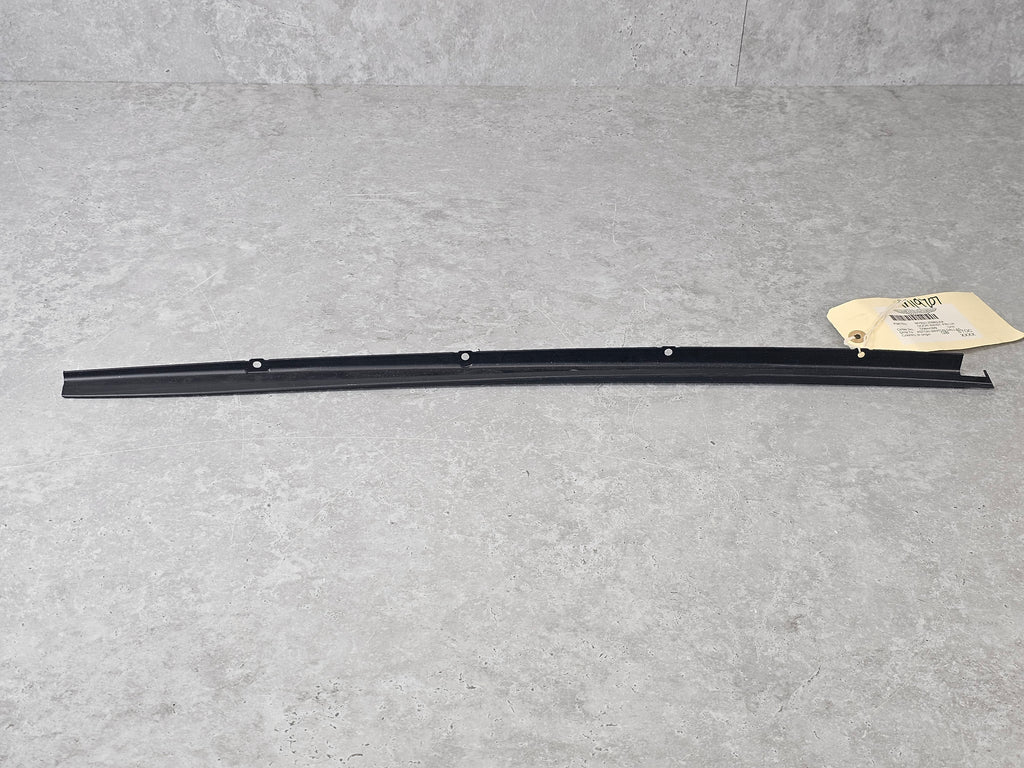 2019 VANTAGE ROADSTER V12 EXTERIOR DOOR WAIST FINISHER LEFT HAND MY63-L23263-AA