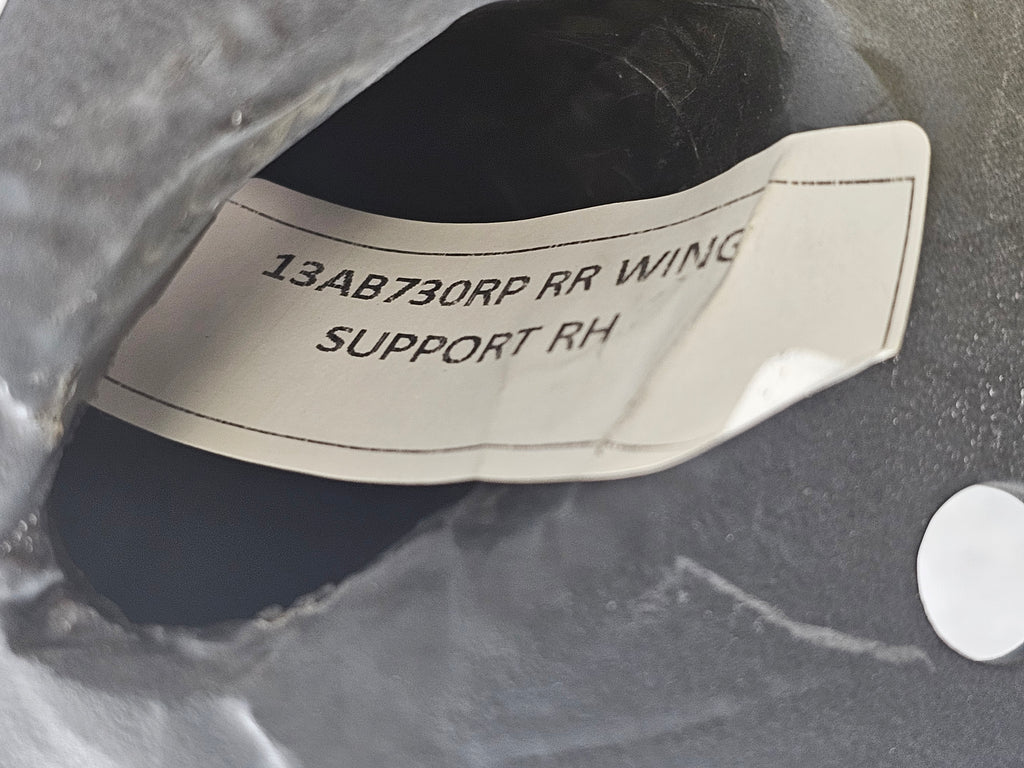 Pylon Rear Spoiler MCLAREN 600LT REAR RIGHT SPOILER PYLON LEG 13AB730RP – ApexSpares