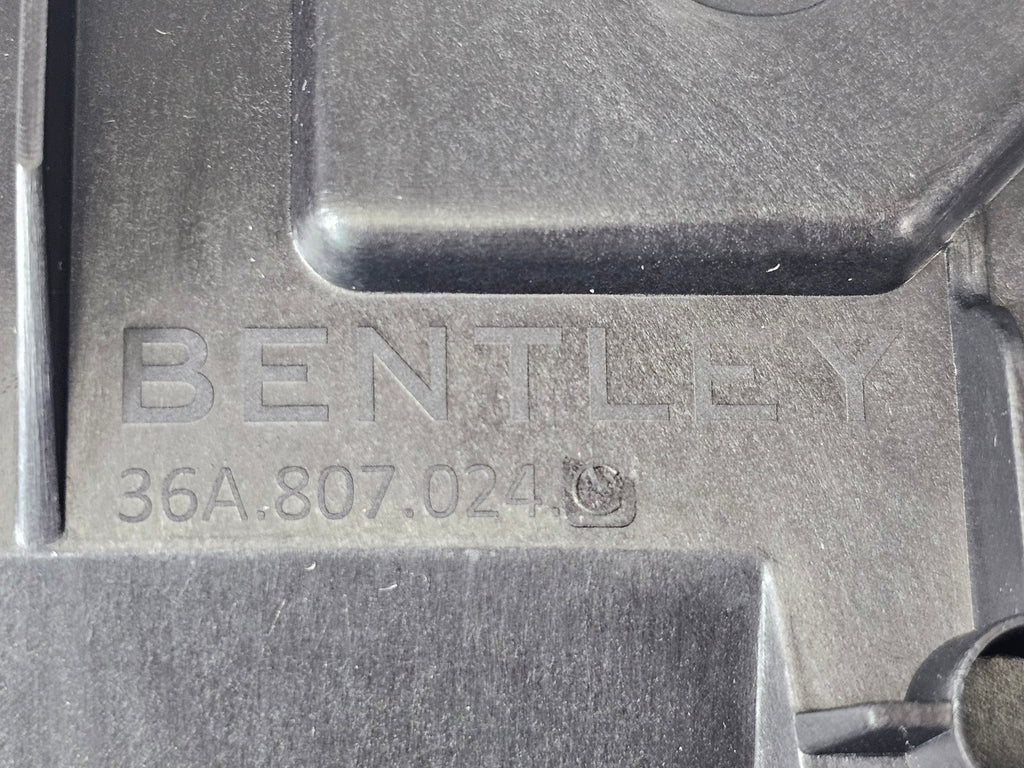 BENTLEY BENTAYGA REAR BUMPER RIGHT SIDE GUIDE PIECE 36A807024C