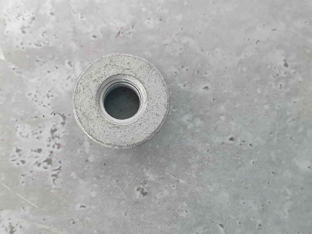 ASTON MARTIN NUT M6 HEX FLNG MTL8 702944