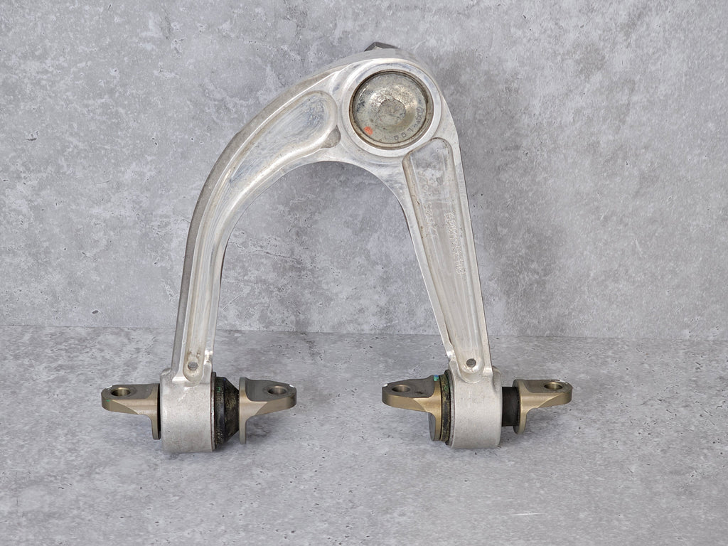 MCLAREN P1 REAR UPPER CONTROL ARM 12B0514CP