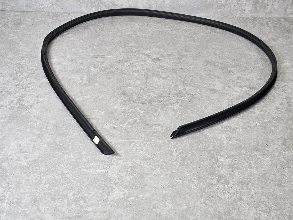 LAMBORGHINI AVENTADOR DOOR SEAL, INNER 476831731E
