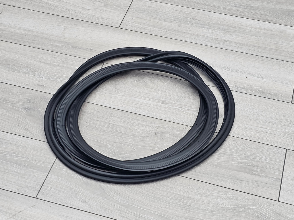 BENTLEY BENTAYGA BOOT LID SEAL 36A827705A