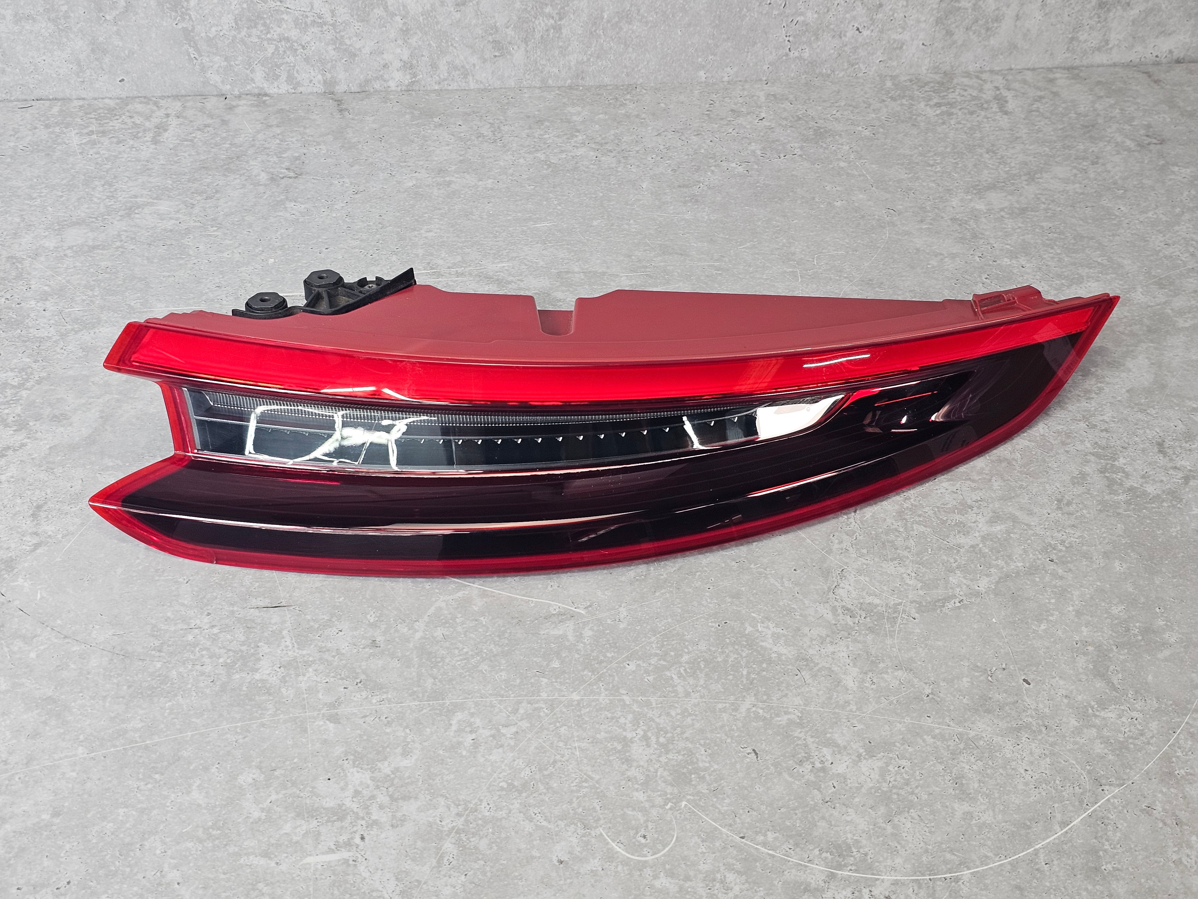 PORSCHE 991.2 REAR RIGHT LIGHT 99163197602