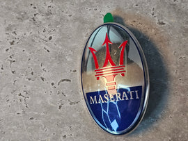 MASERATI FRONT BADGE TRG 32573
