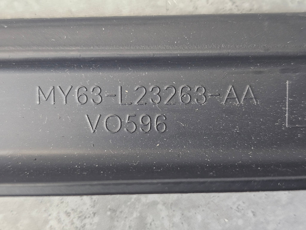 2019 VANTAGE ROADSTER V12 EXTERIOR DOOR WAIST FINISHER LEFT HAND MY63-L23263-AA
