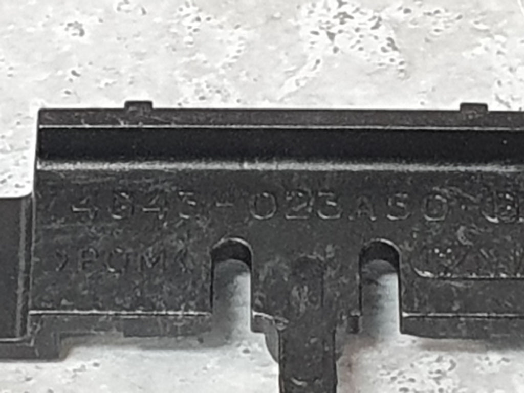 ASTON MARTIN EXTERNAL FENDER CLIPS (PACK OF 5) 4G43-023A50-BB-PK