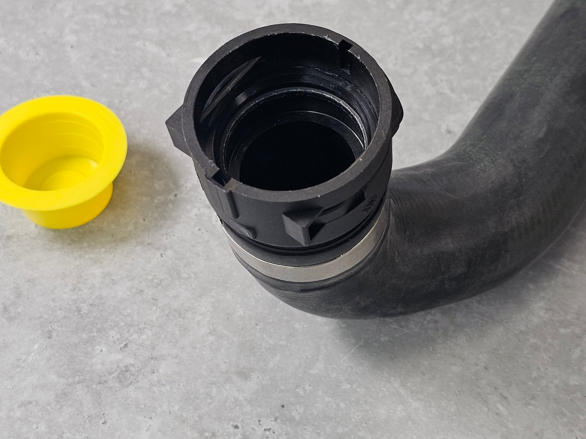 BENTLEY BENTAYGA COOLANT HOSE WITH QUICK RELEASE COUPLING 36A122055A ...
