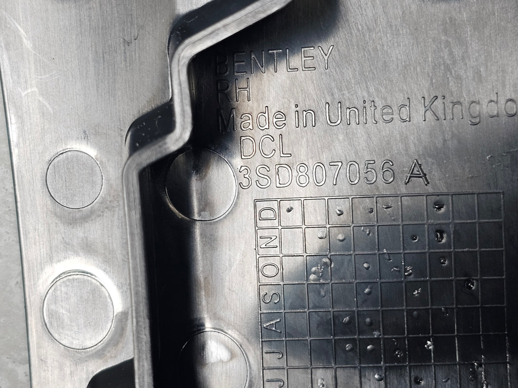 BENTLEY BRACKET FOR WHEEL HOUSING 3SD807056A