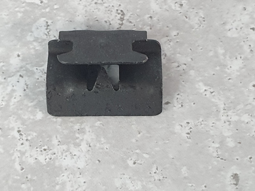 ASTON MARTIN RETAINER GRILLE TO FRONT BUMPER CLIP (PACK OF 10) 4G43-17F773-AB-PK