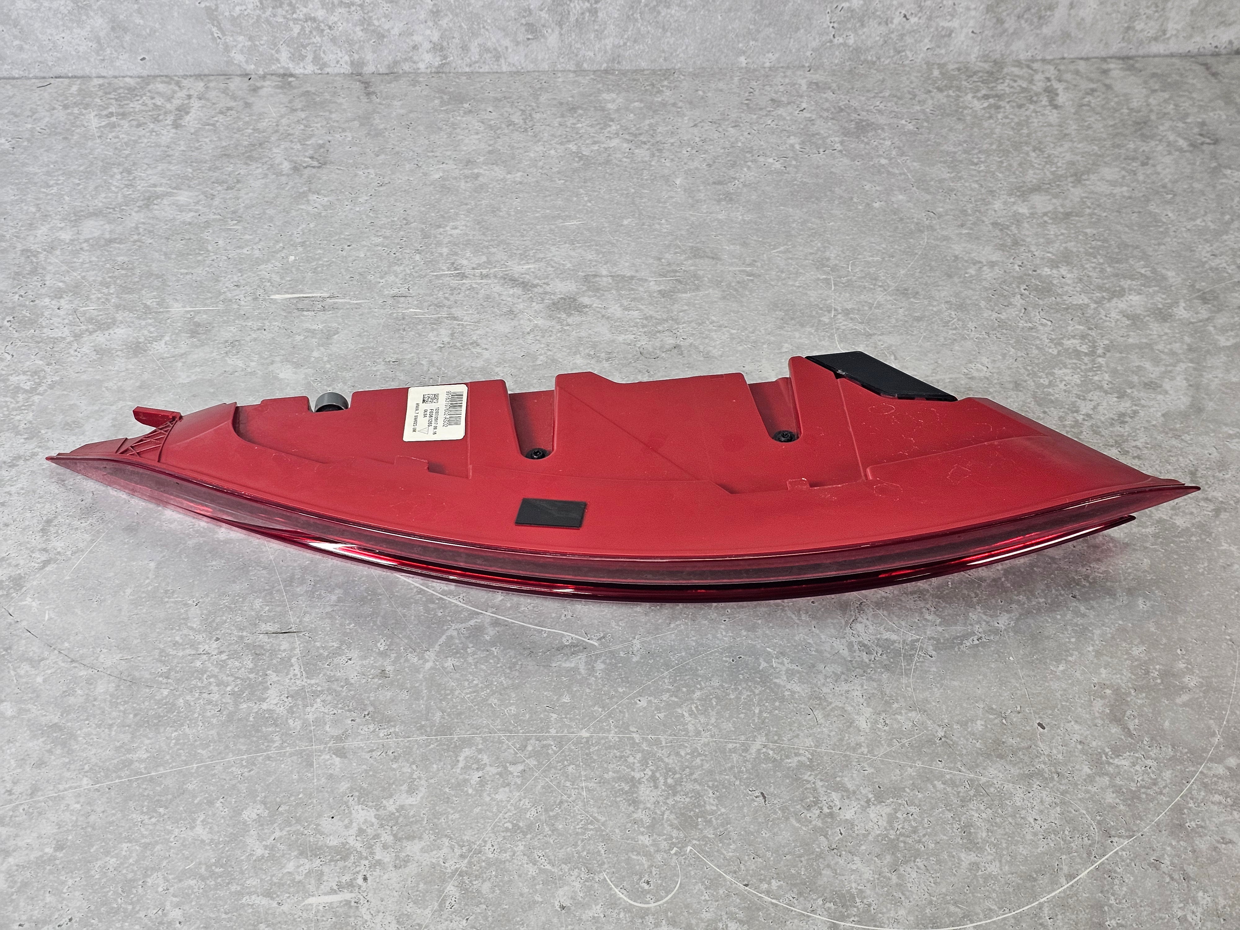 PORSCHE 991.2 REAR RIGHT LIGHT 99163197602