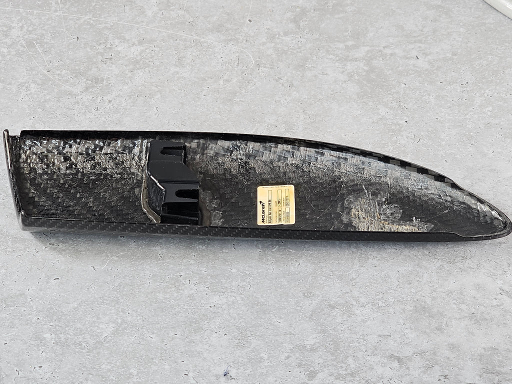 MCLAREN 570S CARBON RIGHT UPPER SIDE BLADE COVER 13A5501CP