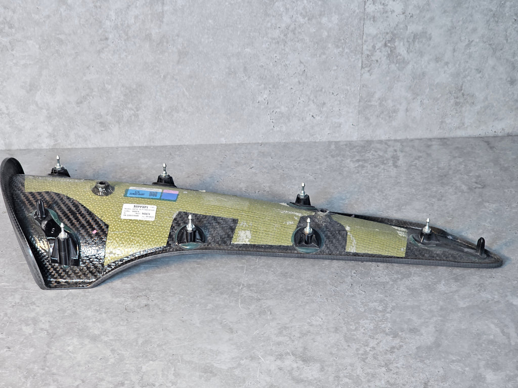 FERRARI SF90 XX SPIDER COMPLETE FRONT MEDALLION RH 943474