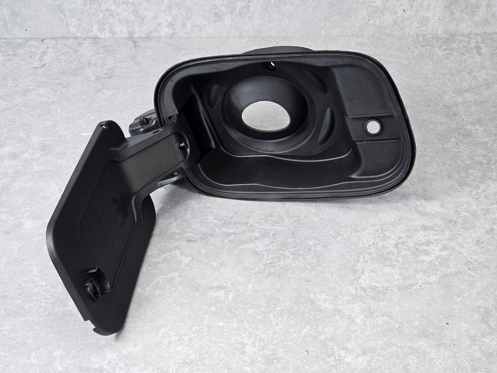 LAMBORGHINI URUS FUEL FILLER NECK 4ML809906A
