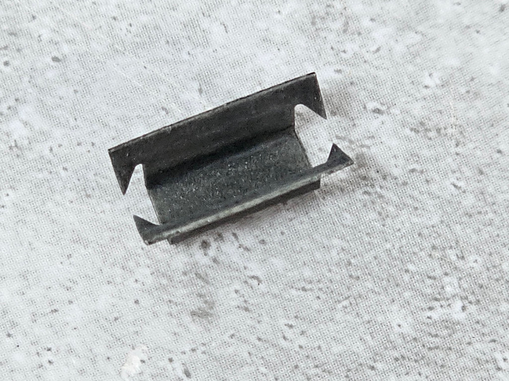 AUDI A6/A7 CLIP 4K0807180