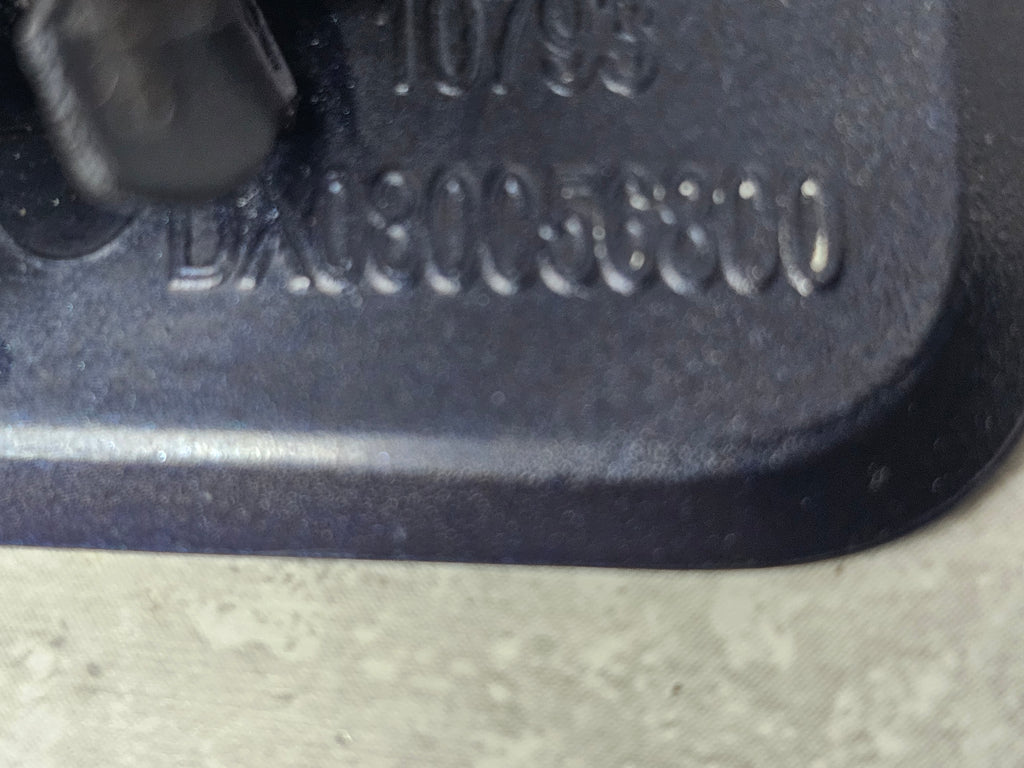 MASERATI GRANTURISMO HEADLAMP WASHER COVER RIGHT DX080056800 (BLUE)