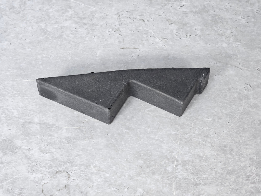 ASTON MARTIN LOWER RADIATOR SEAL KY63-8662-AA