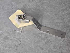 ASTON MARTIN LOWER FRONT RIGHT SPLITTER BRACKET RY53-16388-AA