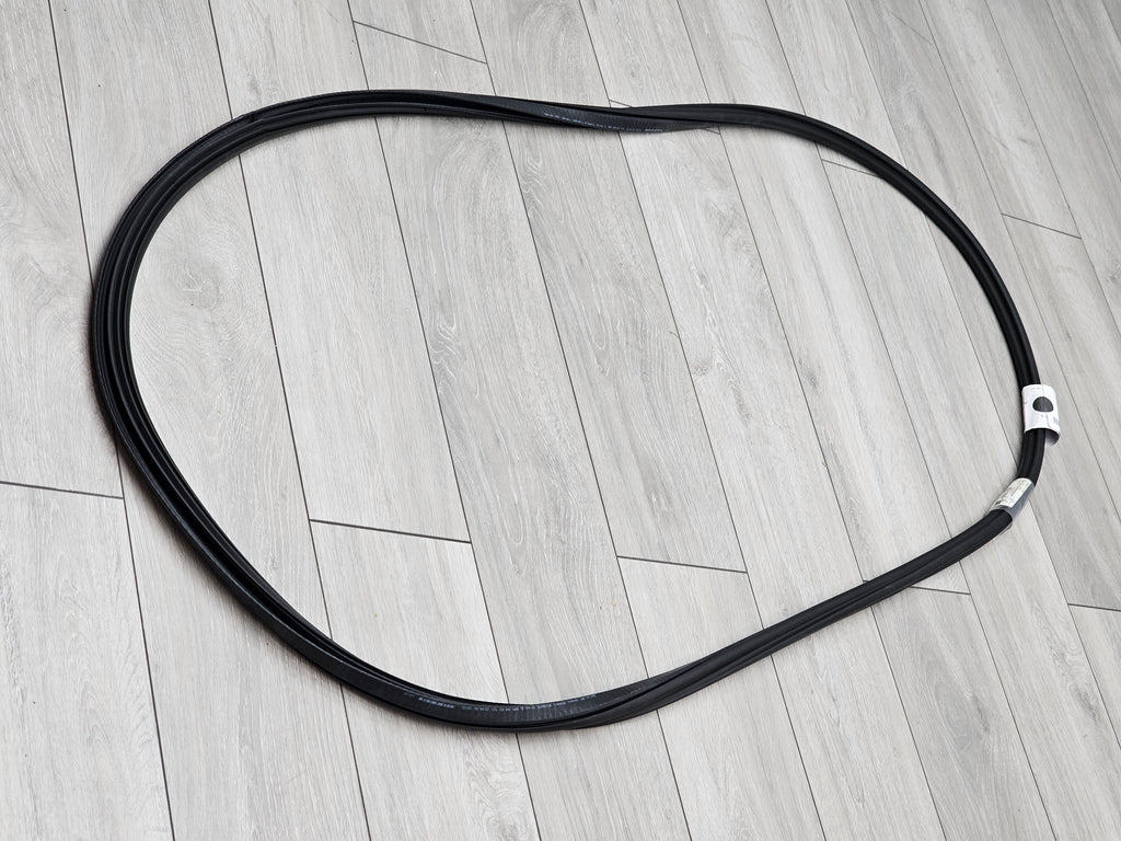 BENTLEY BENTAYGA FRONT LEFT DOOR SEAL 36A831721B