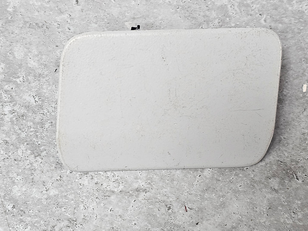 MASERATI GRANTURISMO HEADLAMP WASHER COVER RIGHT DX080056800 (GREY PRIMER)