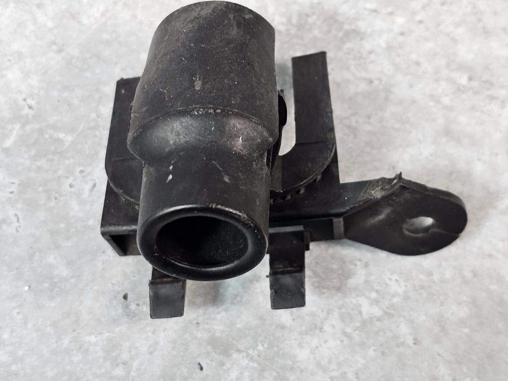 FERRARI CALIFORNIA INNER RH SENSOR BRACKET 232580