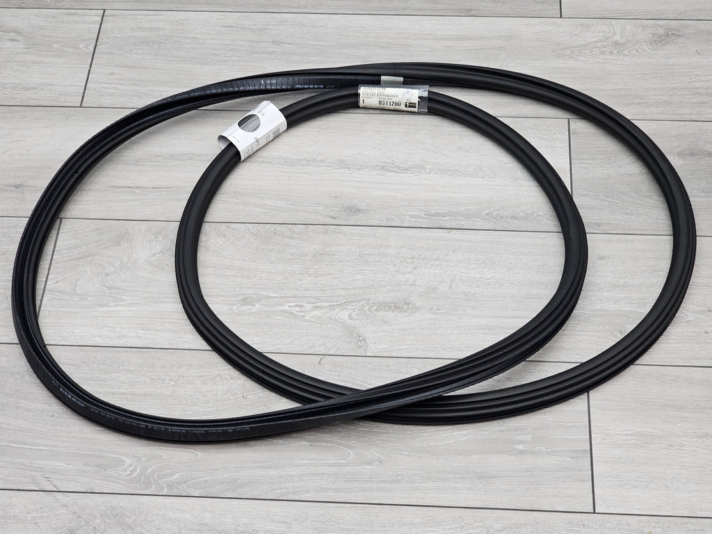 BENTLEY BENTAYGA FRONT LEFT DOOR SEAL 36A831721B
