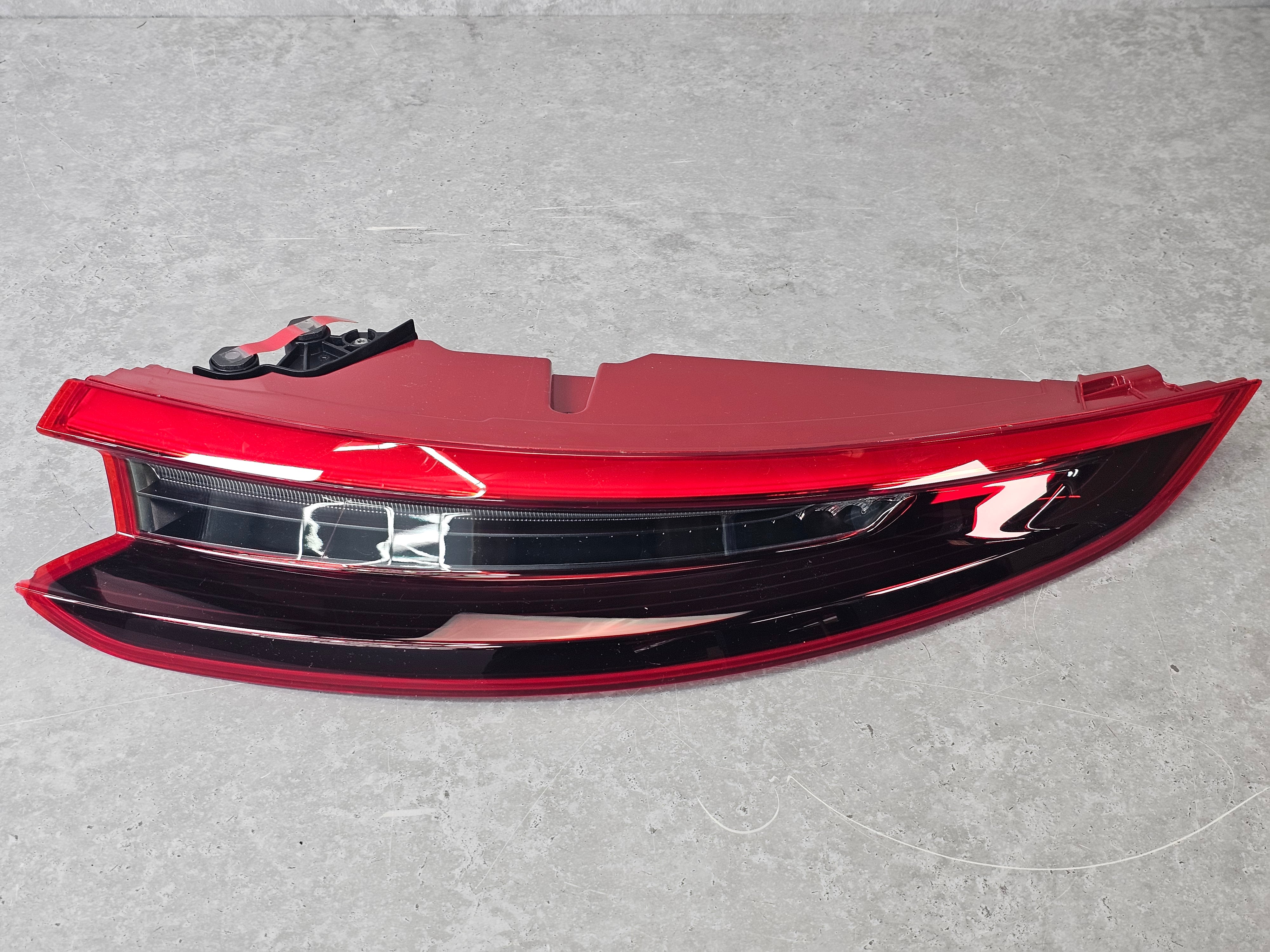 PORSCHE 991.2 REAR RIGHT LIGHT 99163197403