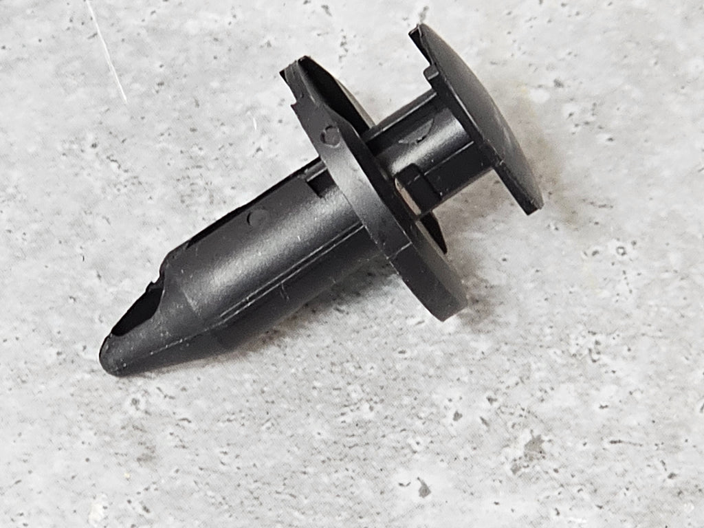 LANDROVER / RANGE ROVER  PACK OF 5 TRIM CLIPS ANR2224