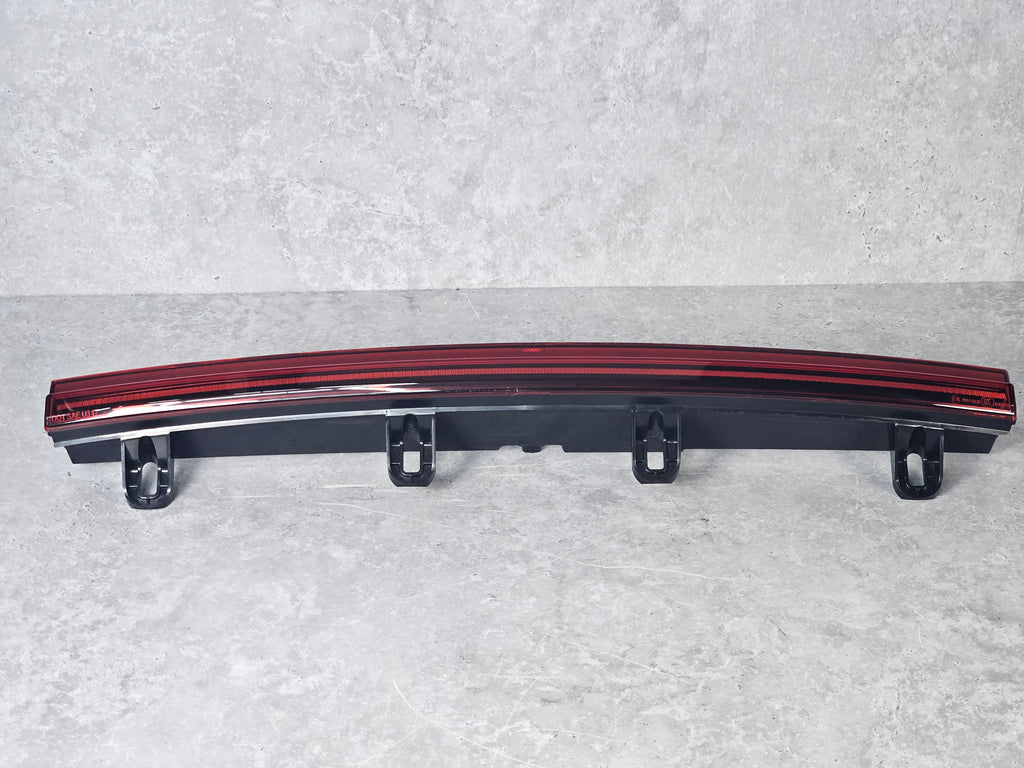 ASTON MARTIN VANTAGE 2019 RED LENS CENTRE HIGH MOUNTED STOP LAMP KY63-13N408-AC