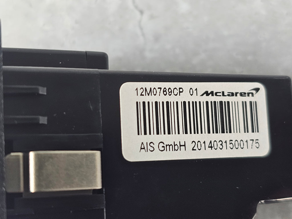MCLAREN P1 CONNECTOR UNIT USB AUX IRIS AIS 12M0769CP