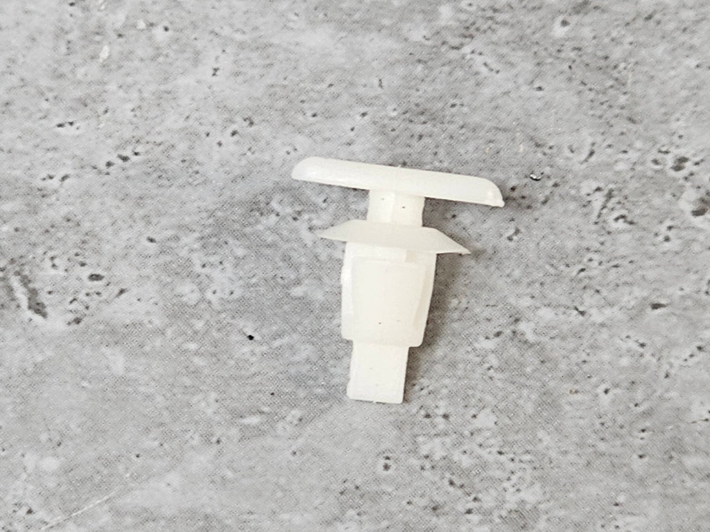 AUDI Q2 /Q3/Q5/Q7 CLIP 4L0837485