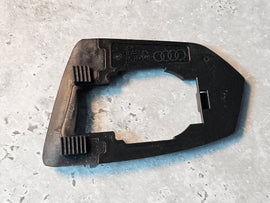 LAMBORGHINI URUS BACKING HINTEN 4M8837277