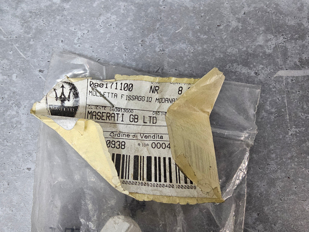 MASERATI CLIP 80171100