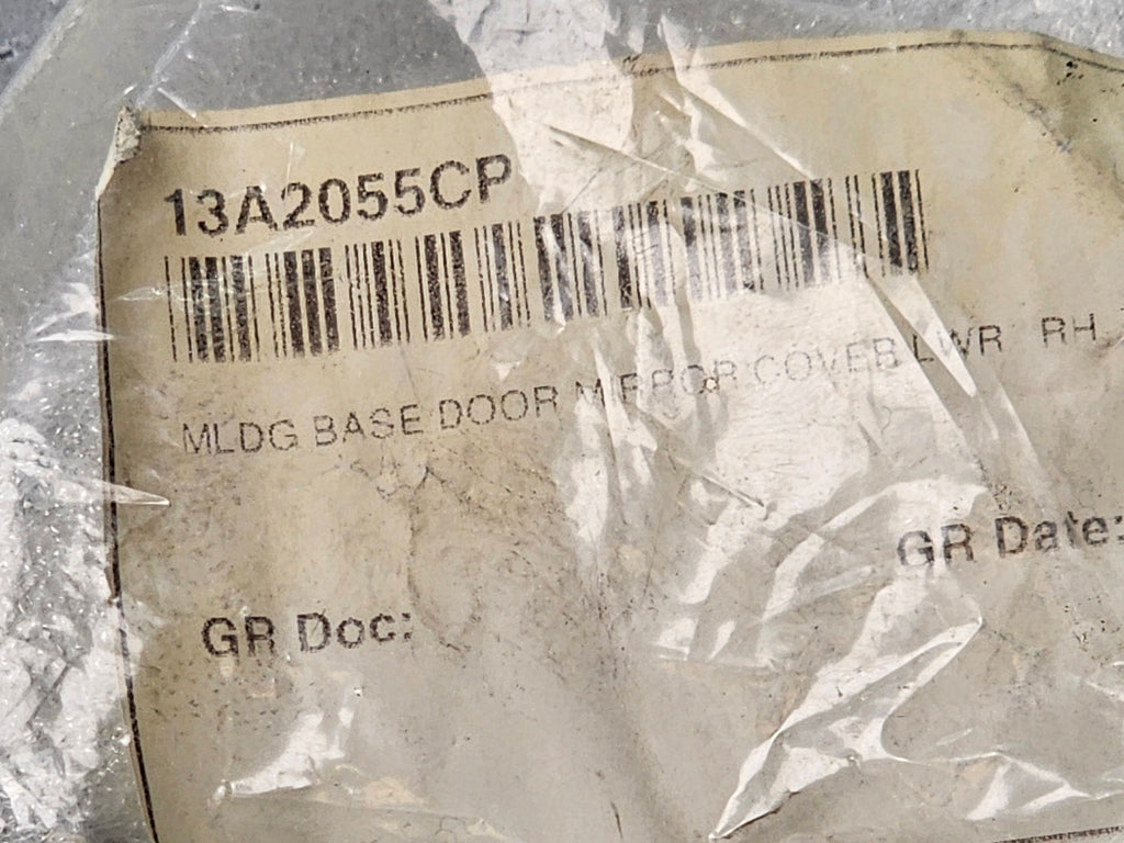 MCLAREN 570S MOULDING BASE DOOR MIRROR COVER LOWER RH 13A2055CP