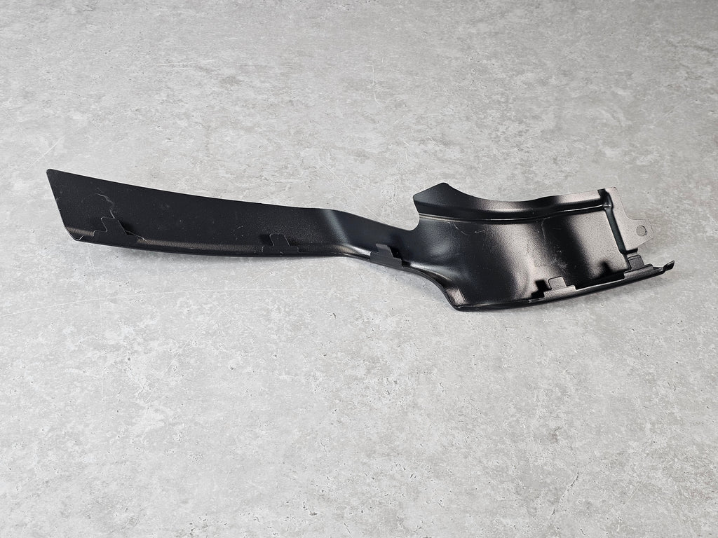 MCLAREN GT METAL BUMPER TO EXHAUST TRIM COVER LH 22AC516GP