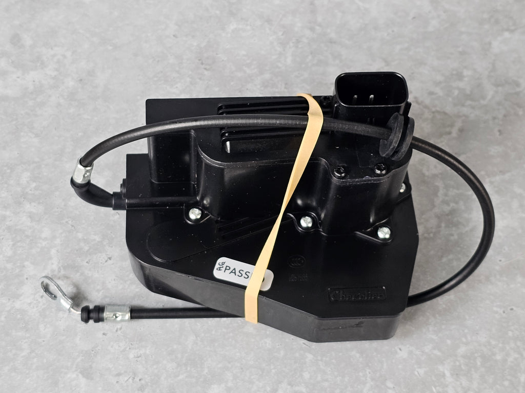 MCLAREN MP4/ 650S/ 675LT/ 570S  RIGHT DOOR LOCK 11A8743CP