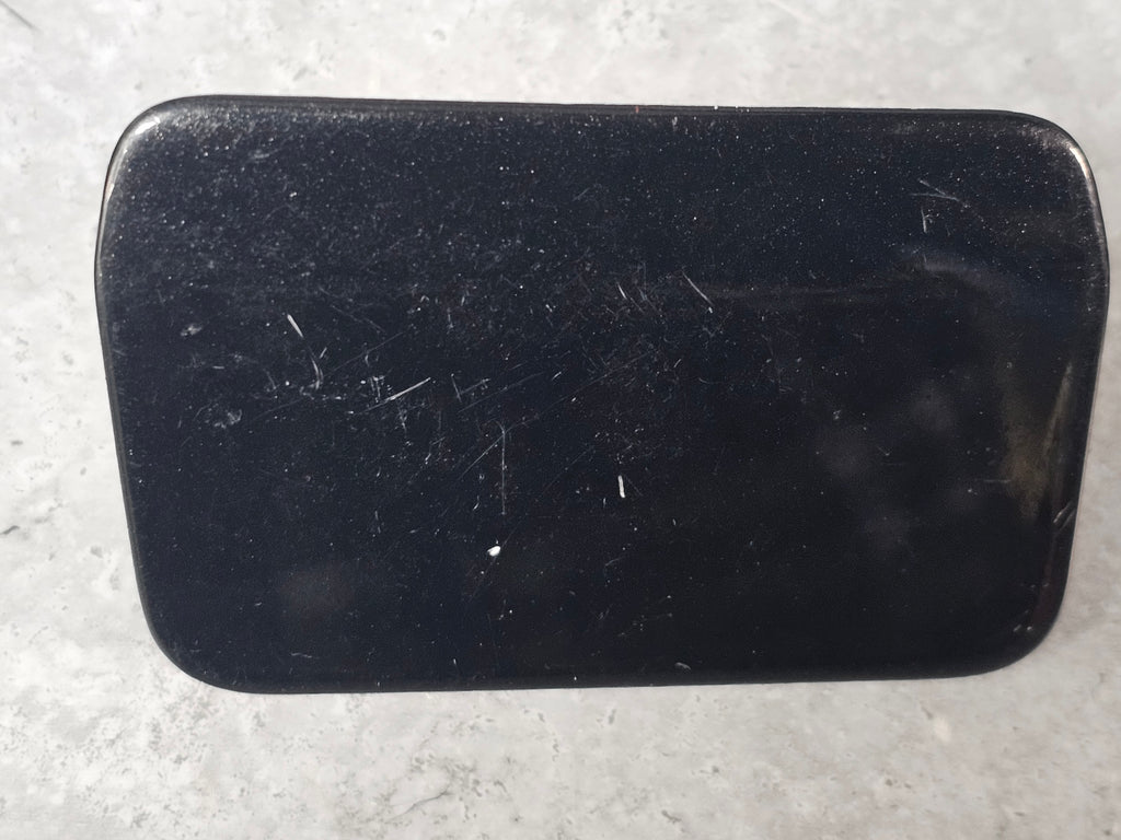 MASERATI GRANTURISMO HEADLAMP WASHER COVER LEFT SX080056700 (BLACK)