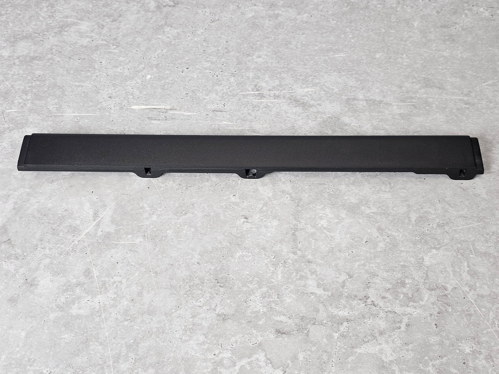 LAMBORGHINI URUS RIGHT SEAT CENTRE GUIDE RAIL COVER 4M08810984PK