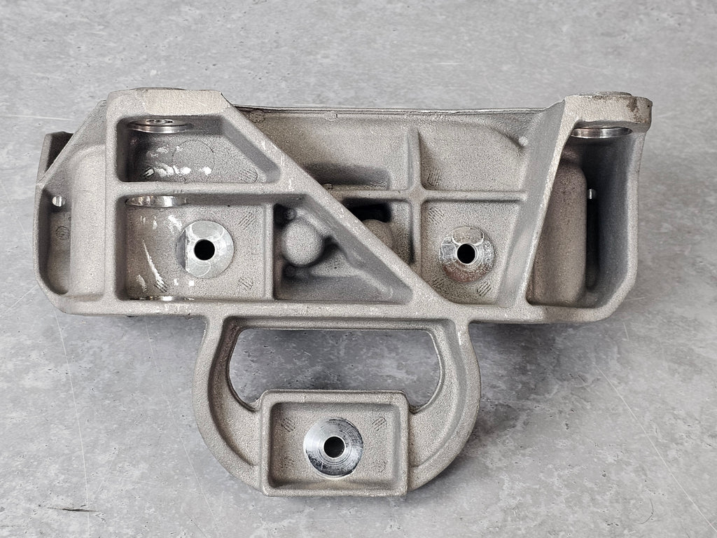 LAMBORGHINI HURACAN GEARBOX SUPPORT 420399115E