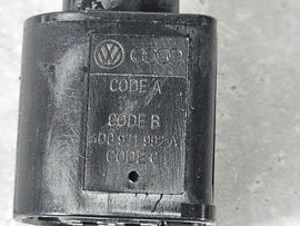 BENTLEY CONNECTOR HSG 2 WAY 4D0971992A
