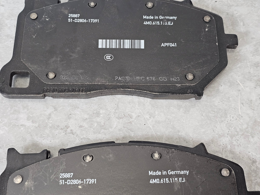 LAMBORGHINI URUS 1 SET OF BRAKE PADS FOR FRONT DISC 4M0698151BQ