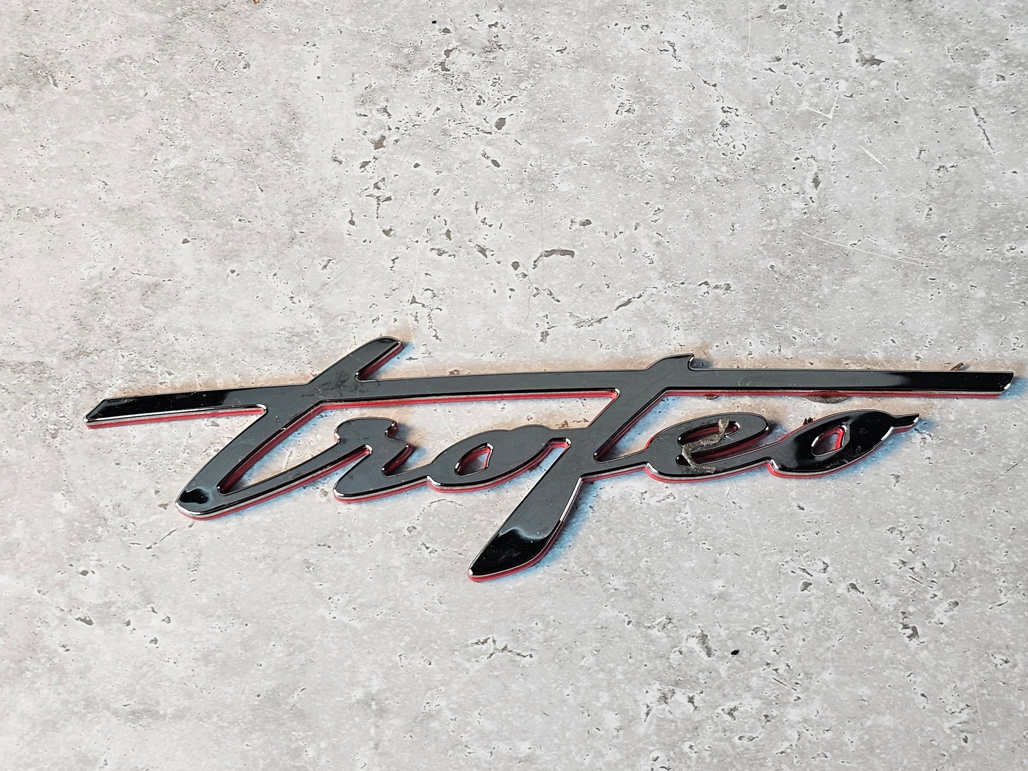 MASERATI TROFEO BADGE 670173217 – ApexSpares
