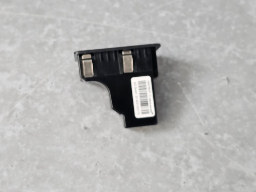 MCLAREN P1 CONNECTOR UNIT USB AUX IRIS AIS 12M0769CP