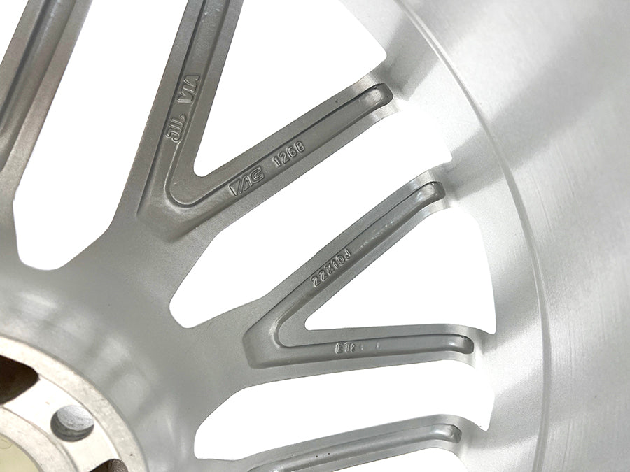 RIVIERA RV126 SILVER WITH MACHINE FACE ALLOY RIM 22x10J 5/120 ET35