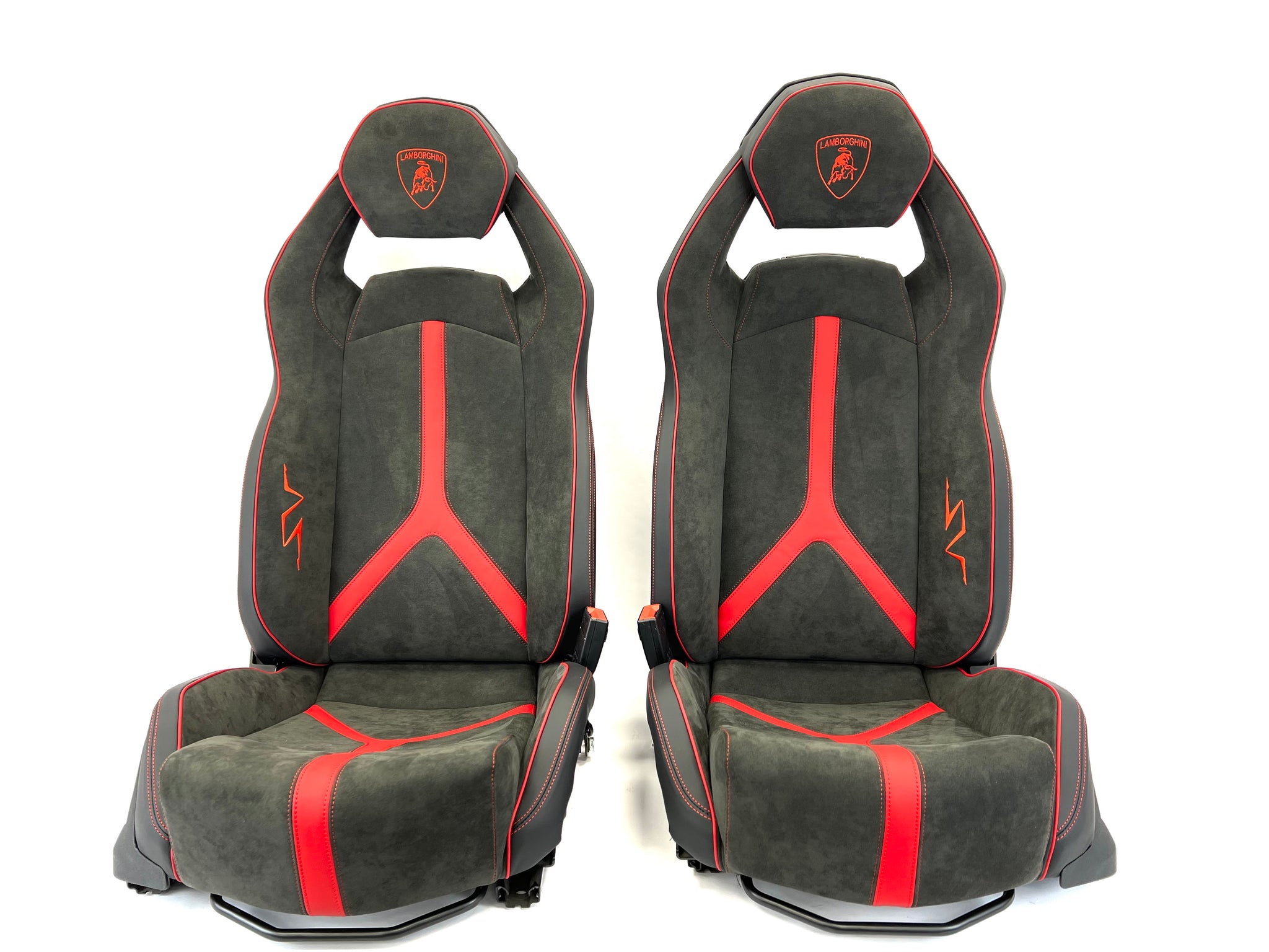 LAMBORGHINI AVENTADOR SV LP750-4 COMFORT SEATS IN BLACK-RED – ApexSpares