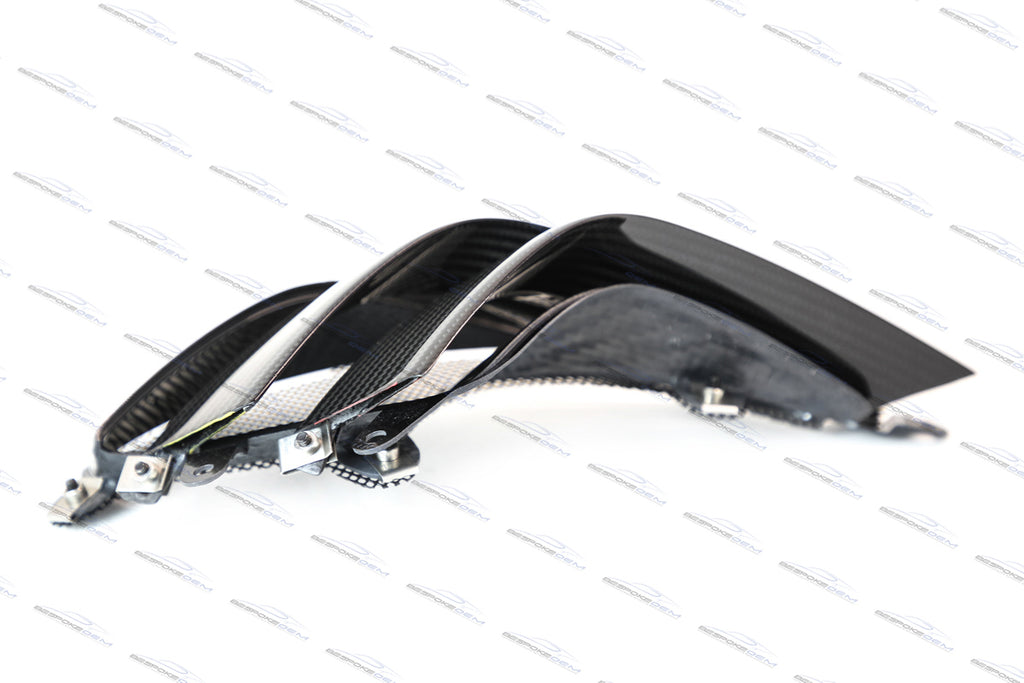 MCLAREN 600LT CARBON FIBRE FRONT LOUVE SET