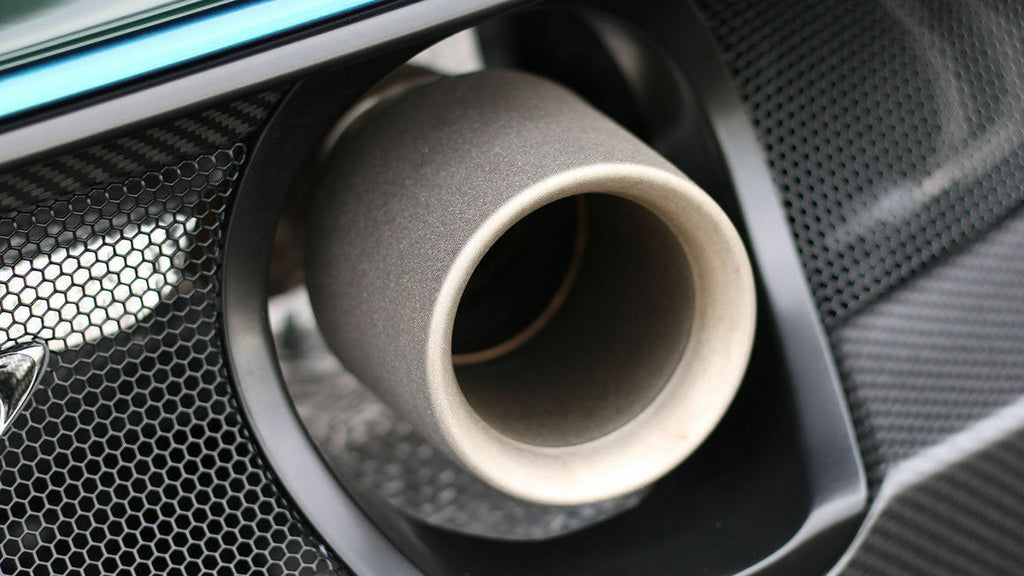 MCLAREN 675LT EXHAUST SURROUND TRIM BLACK (PAIR)