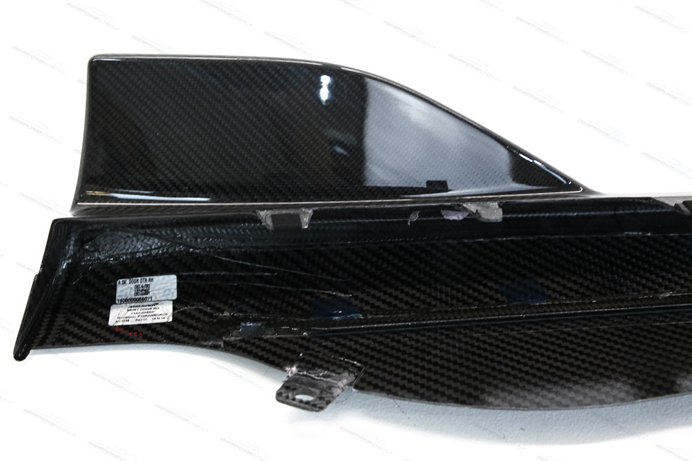 MCLAREN 600LT VISABLE CARBON FIBRE SIDE SKIRTS SET (COMPLETE)