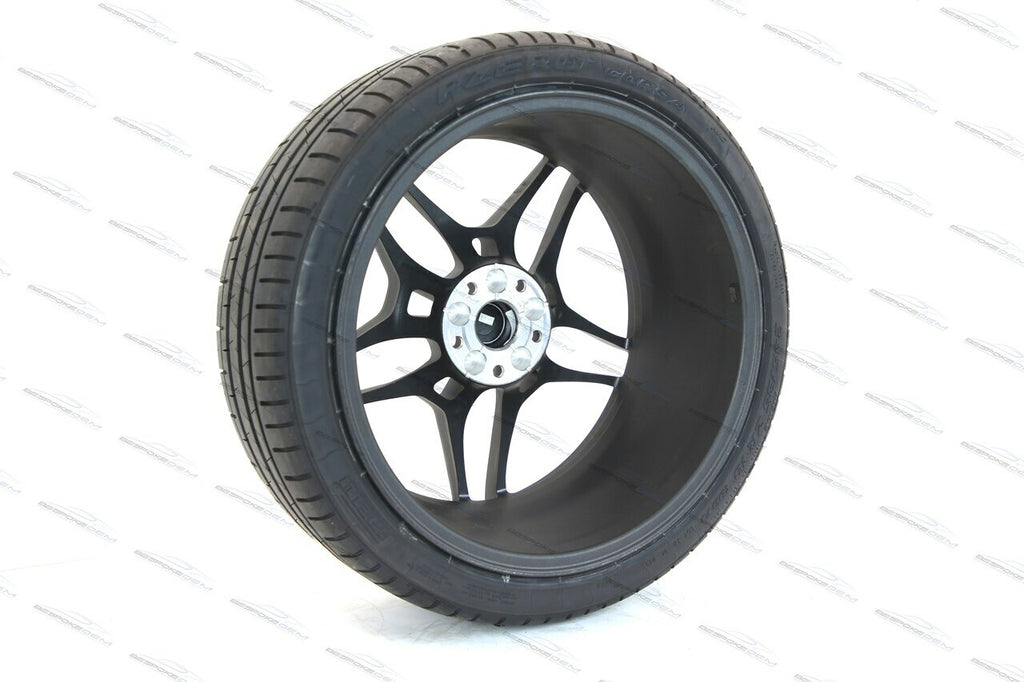 MCLAREN 720S 5 TWIN-SPOKE 19'' FRONT ALLOY WHEEL WITH PIRELLI P ZERO TYRE